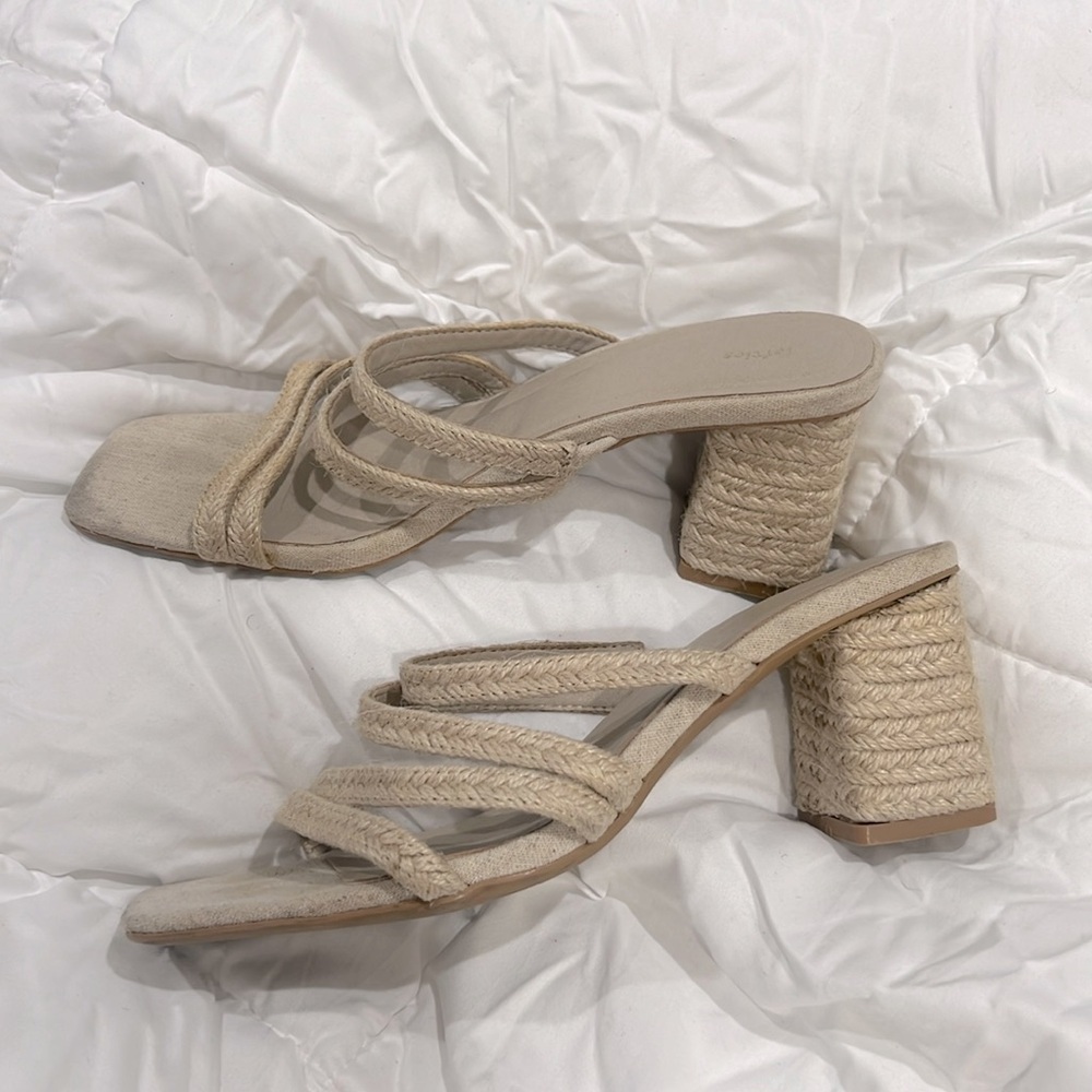 Lefties rope block heels